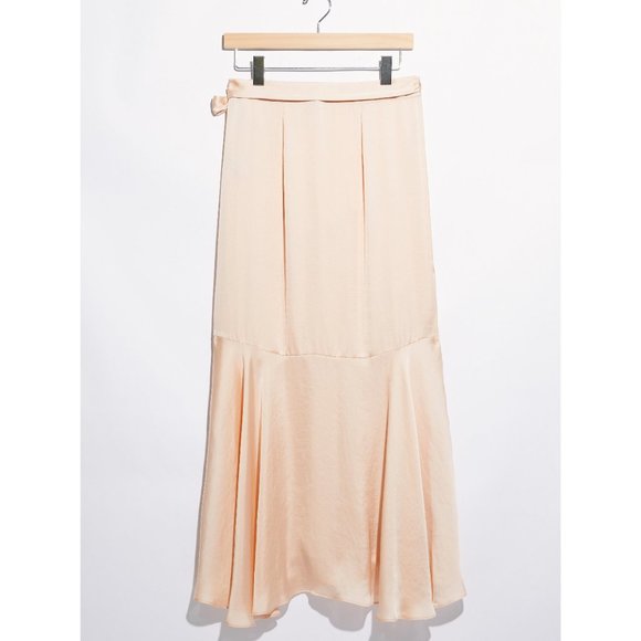 NWT Free People So Silky Wrap Half Slip / Bubbly - Picture 2 of 5